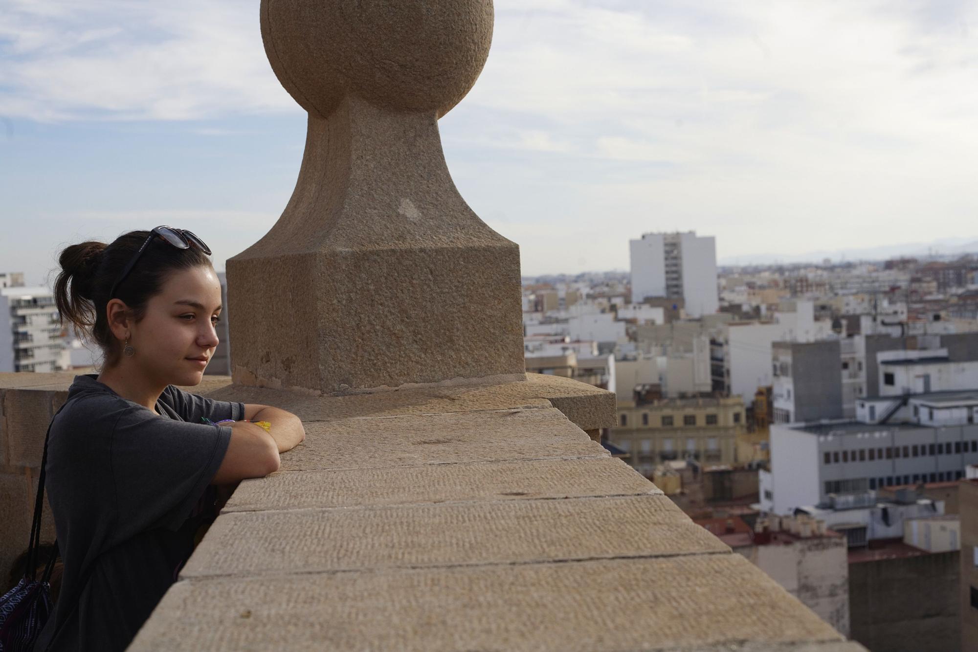 Castelló redescubre la historia del Fadrí con la Pujà de la colla El Pixaví