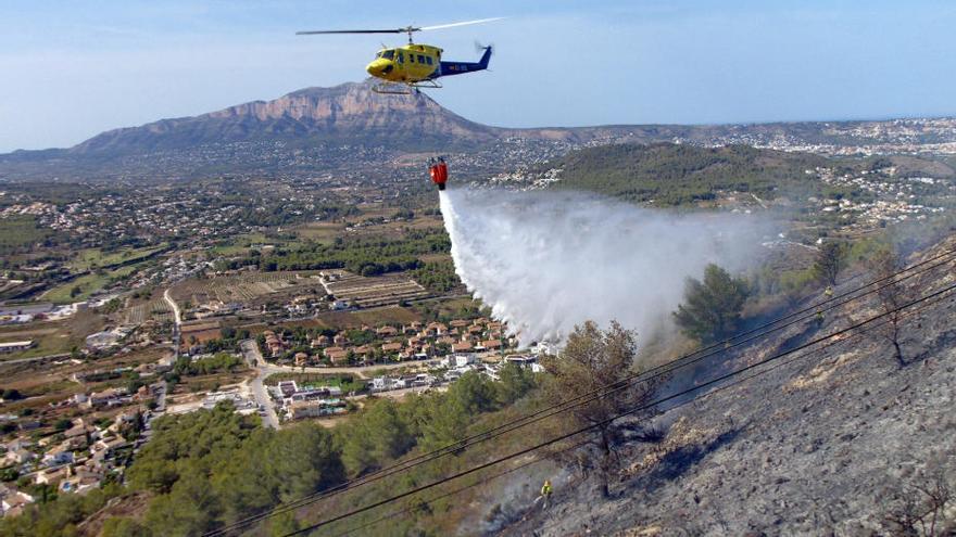 La Guardia Civil busca al pirómano autor de los cuatro focos del incendio de Xàbia