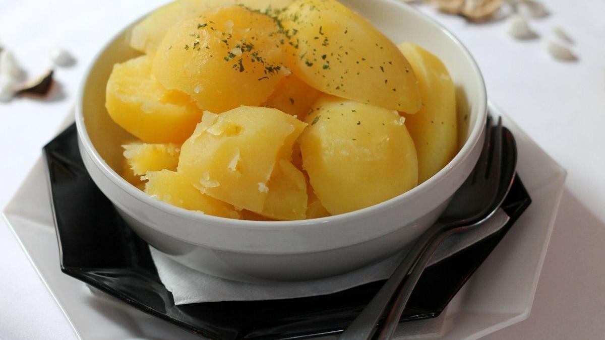Adiós a las patatas cocidas los médicos piden eliminarlas de la dieta por este motivo.