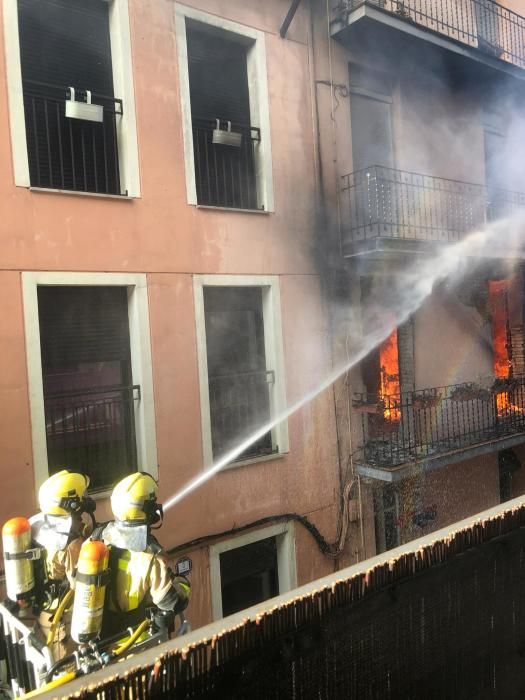 Incendi en un bloc de pisos de Sallent