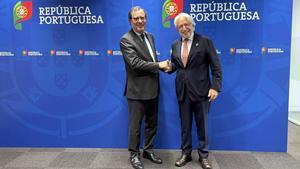 El ministro de Economía de Portugal, Manuel Castro Almeida, y el presidente de Foment, Josep Sánchez Llibre