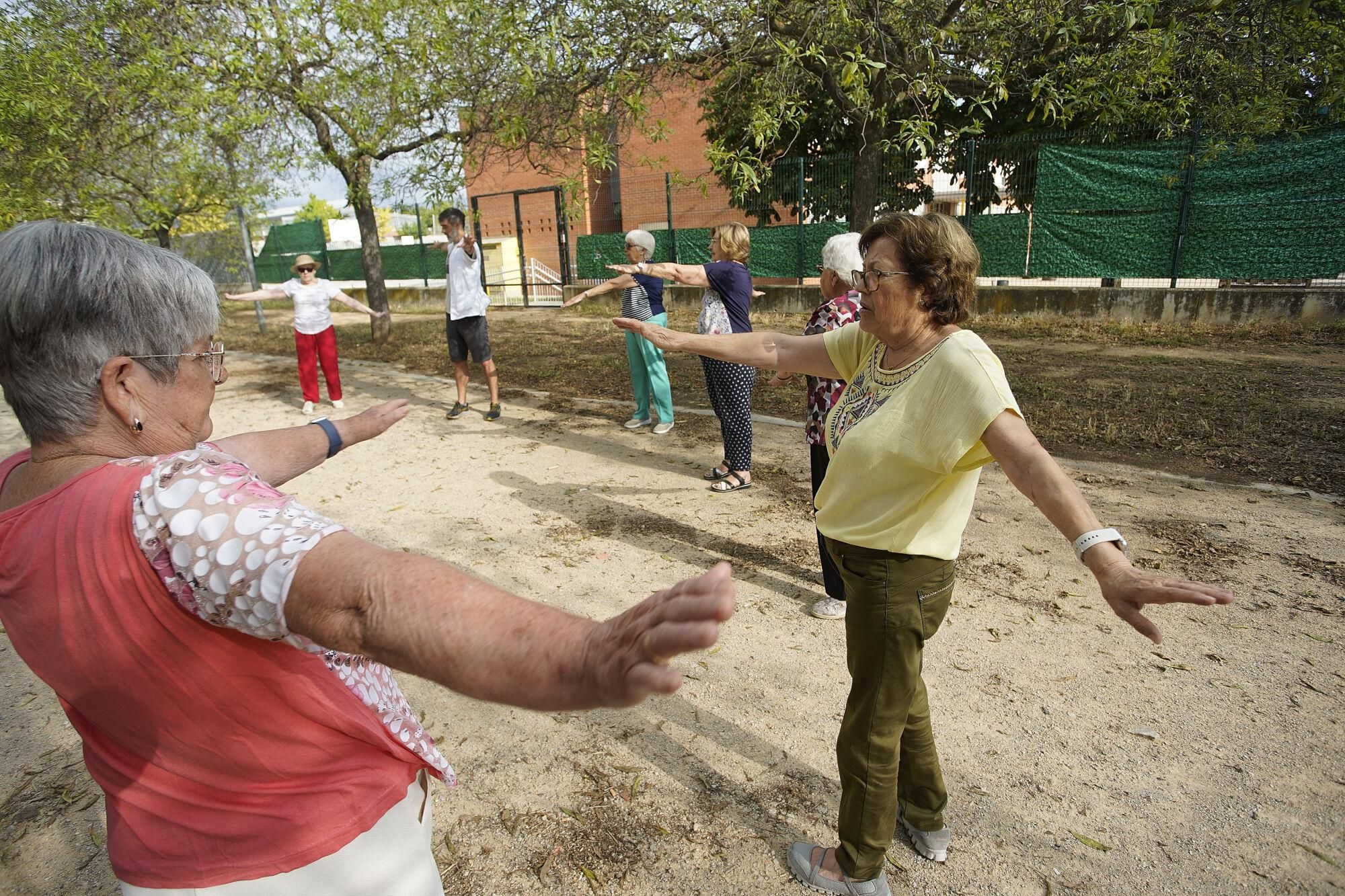 Salt CAP Alfons Moré transformació i reforma de l’atenció primària fisioterapeuta activitat amb persones de risc millora mobilitat