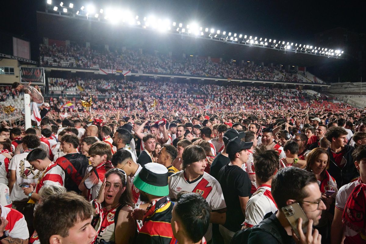 Vallecas celebra la clasificación a competición europea.