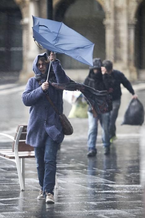 Lluvia y viento para despedir el año en Asturias