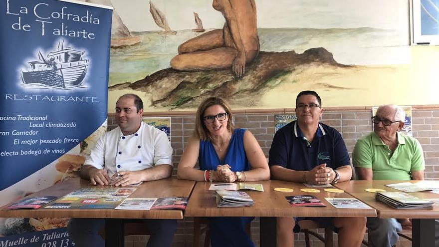 Las organizadoras Marta Álvarez y Carmen Rosa, junto a Daniel Pérez y Pacuco Casallas