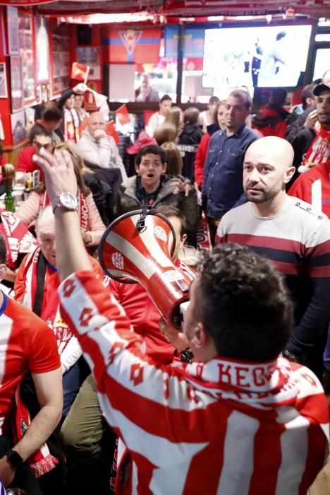 Derbi asturiano: Aficionados del Sporting viviendo el partido