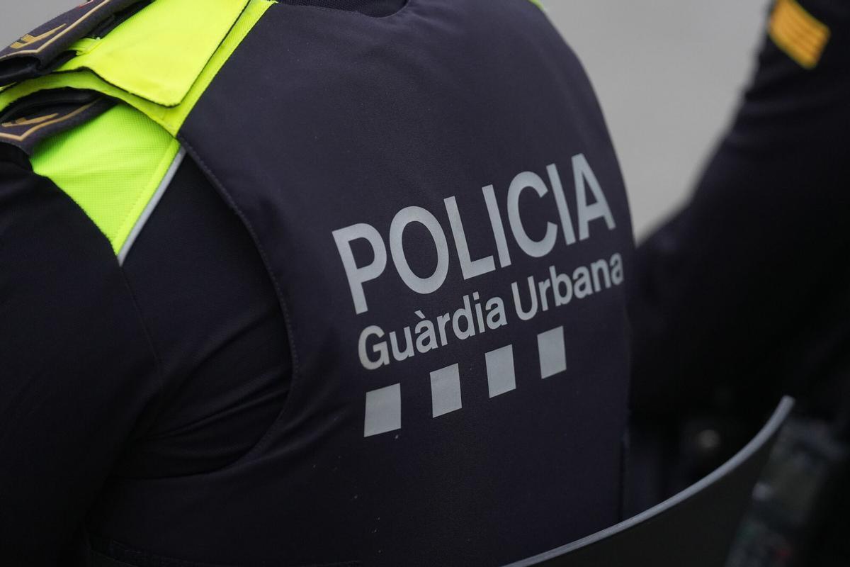 Agentes de la Guardia urbana.