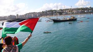 El barco Estelle Donostia llega a Donostia tras volver de la Flotilla de la Libertad hacia Gaza