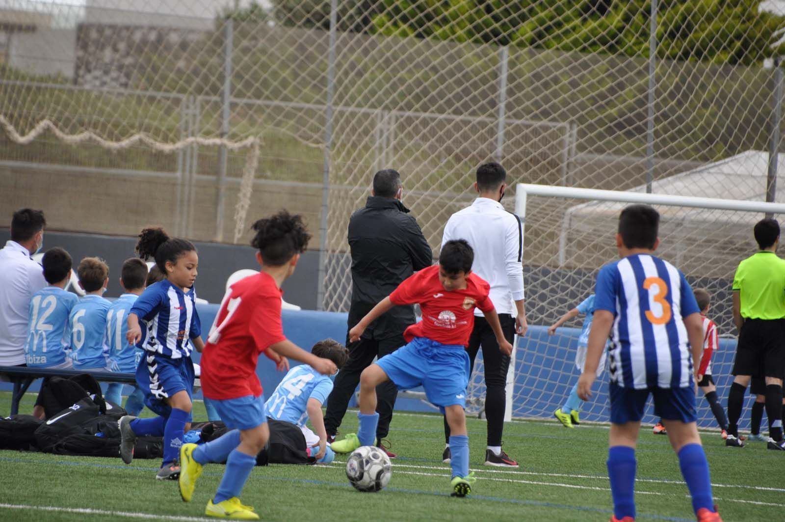 El fútbol base vuelve a sonreír