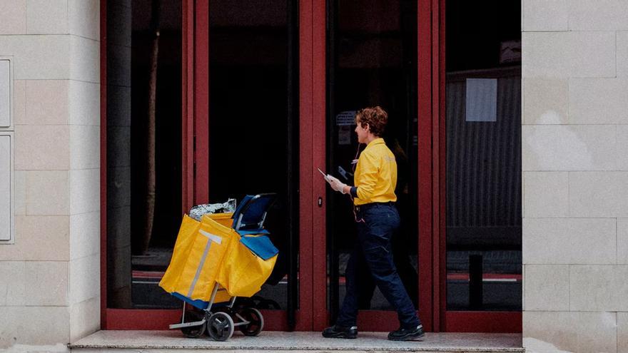 El personal de Correos Málaga convocado a huelga para el 29 y 30 de abril