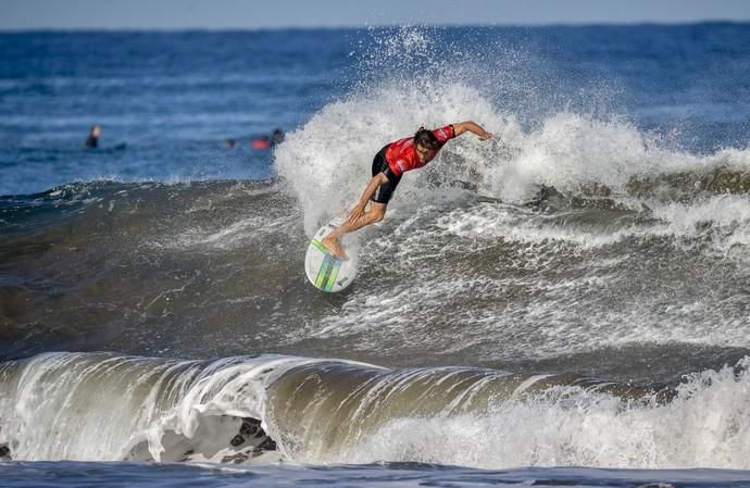 10/12/2017 LAS PALMAS DE GRAN CANARIA.  Campeonato Open Las Palmas Surf City en la CIcer, Las Canteras. FOTO: J. PÉREZ CURBELO