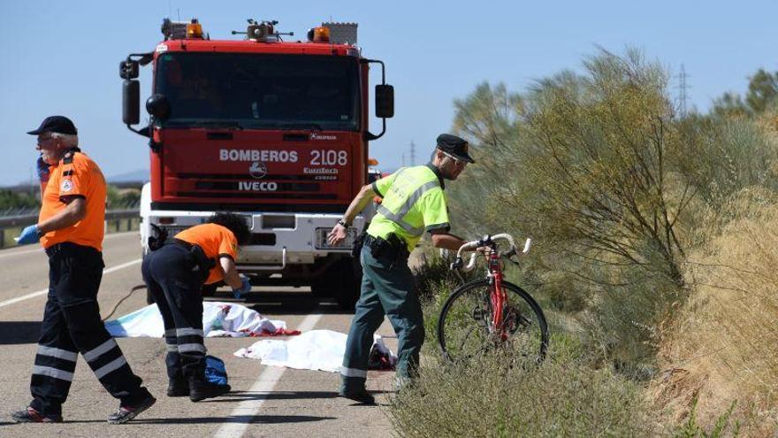 Dos ciclistas mueren atropellados por un conductor ebrio en Botorrita