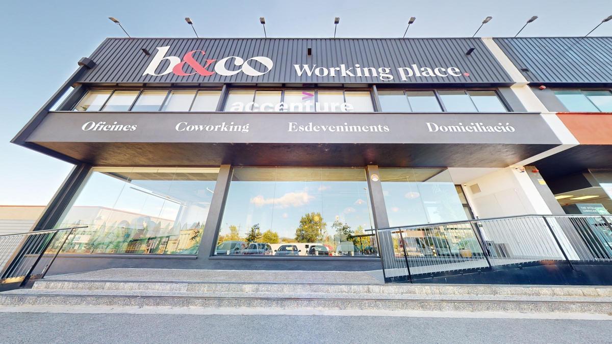 La façana de B&amp;CO Working Place a Girona