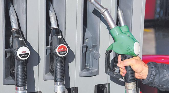 Juan José Ebenezer, mecánico: "Esto es lo que pasa si mezclas gasolina de 95 con gasolina de 98"
