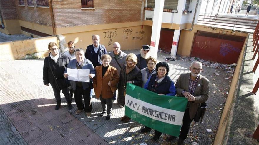 La asociación Amargacena reclama a la Junta más atención para sus viviendas