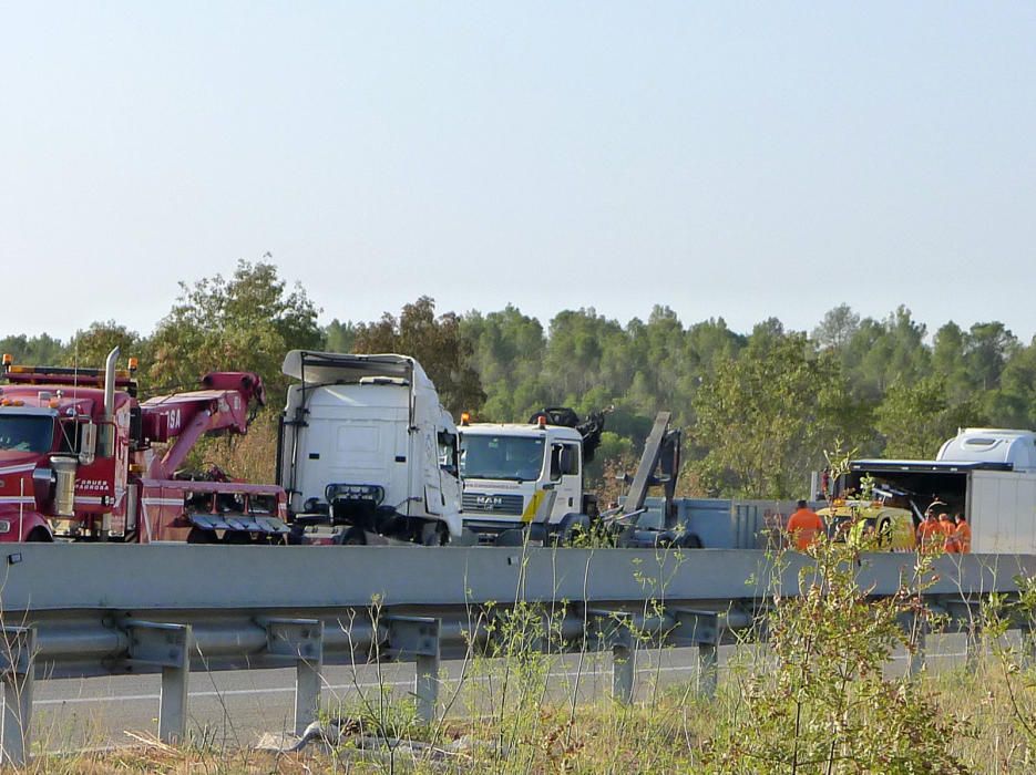 Accident de trànsit a l'AP-7 a Garrigàs