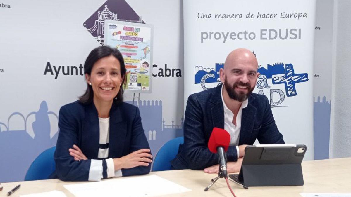 María de la Sierra Sabariego y Ángel Moreno, delegados en funciones de Familias e Infancia y de Edusi en Cabra, respectivamente.