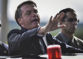 Bolsonaro: "¿Algunos van a morir? Lo lamento, esa es la vida"