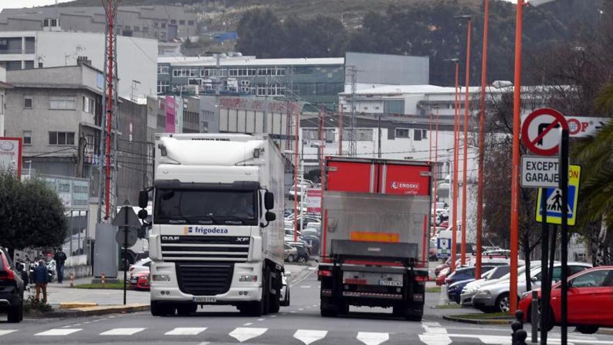 Los camioneros autónomos de A Coruña votan seguir el paro sin unanimidad tras el pacto con el Gobierno
