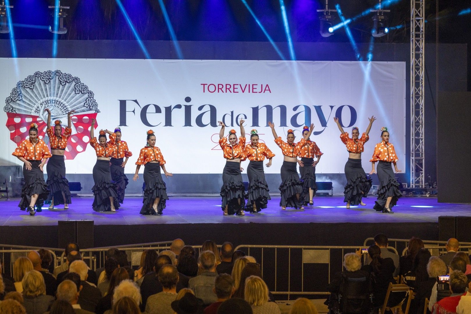 Por sevillanas en la Feria de Mayo de Torrevieja 2025