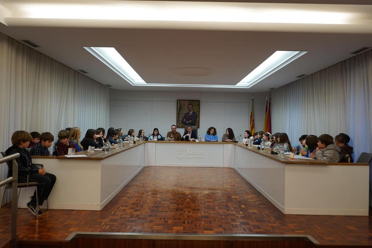 Constitución del Consell de Xiquets i Xiquetes de Xàtiva.