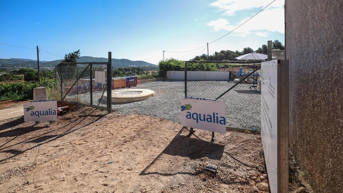 Imagen de las obras realizadas para abastecer a Cala Llonga de agua desalada