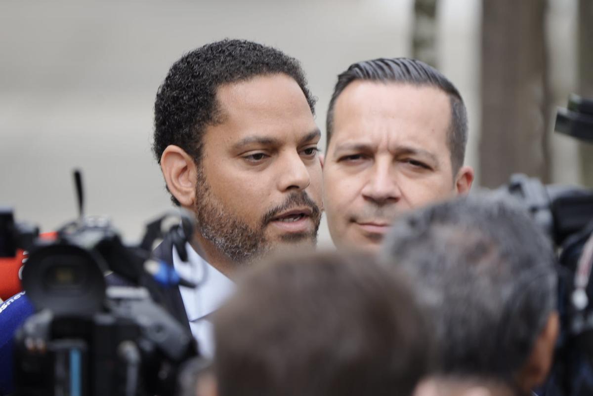 Fotogalería | Segunda sesión del pleno de investidura de María Guardiola en imágenes