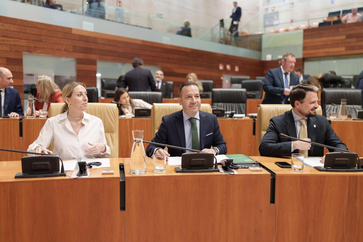Fotogalería | Primer pleno de la nueva Legislatura en la Asamblea de Extremadura, en imágenes