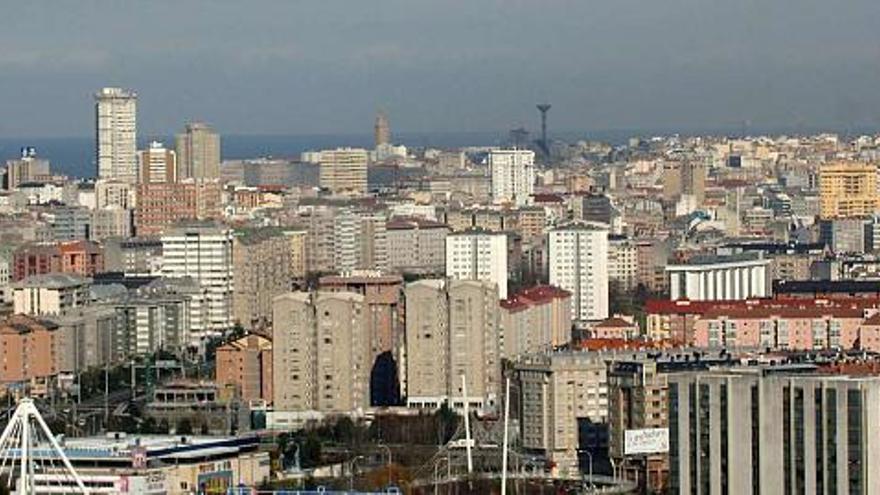 Vista general de la ciudad desde A Zapateira. / carlos pardellas