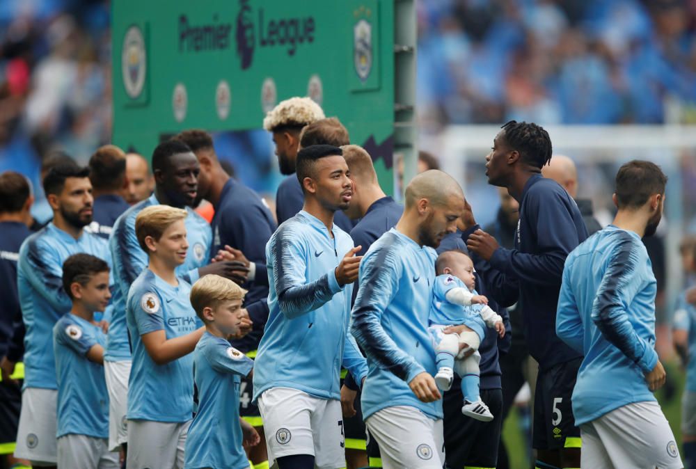 David Silva con su hijo vestido del City