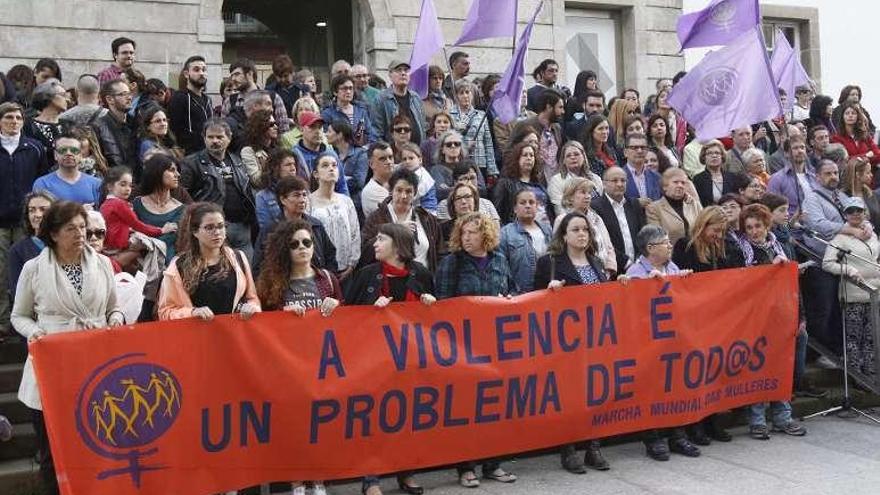 Concentración ante el MARCO de Vigo contra la violencia machista. // B.L./R.G.