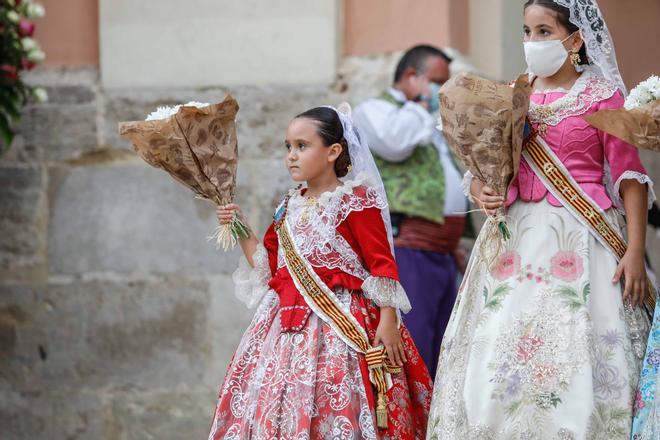 Comisiones que han desfilado por las calles Mar y Avellanas entre las 19.00 y las 20.00 horas
