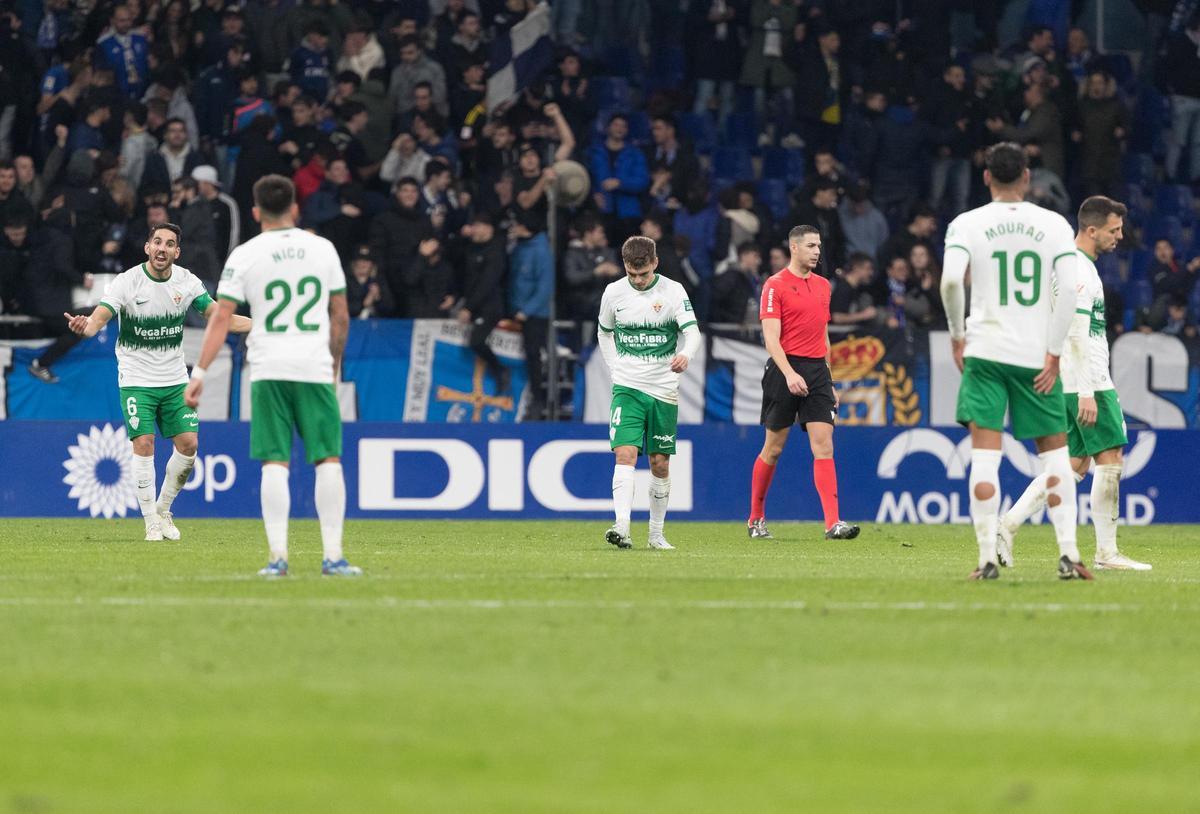 El Elche tropieza otra vez con la misma piedra y pierde en Oviedo (3-2)