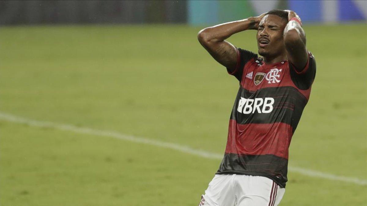 La lamentación de Vitinho y de un Flamengo que defraudó contra el Racing