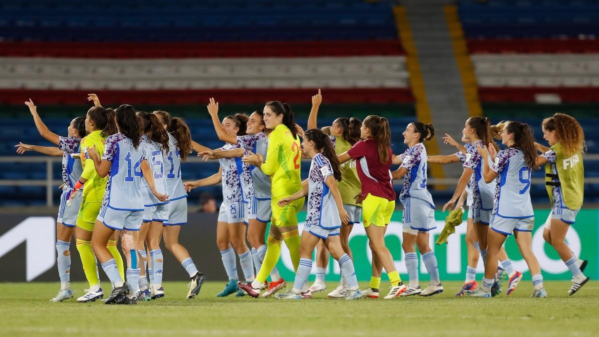 Las jugadoras de España celebran el triunfo ante Marruecos y el pase a octavos en el Mundial sub 20