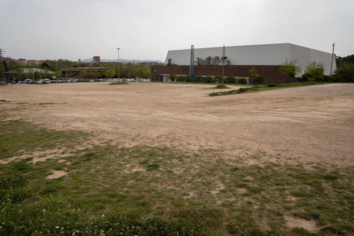 MANRESA . TERRENYS EL NOU CONGOST . NOU EMPLAÇAMENT O LOCALITZACIO PER FER EL NOU PAVELLÓ . APARCAMENT EL NOU CONGOST . EL CONGOST . BAQUET BAXI MANRESA . VISTES ZONA ESPORTIVA