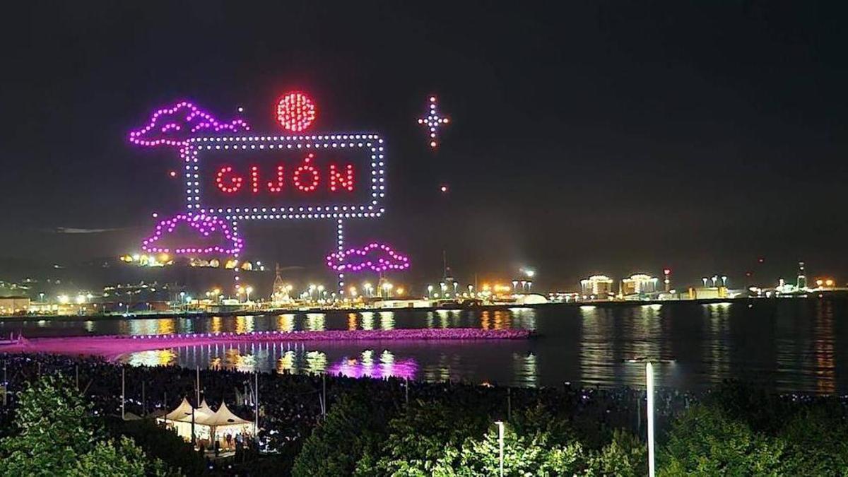 Festival de drones de 2025 en Poniente.