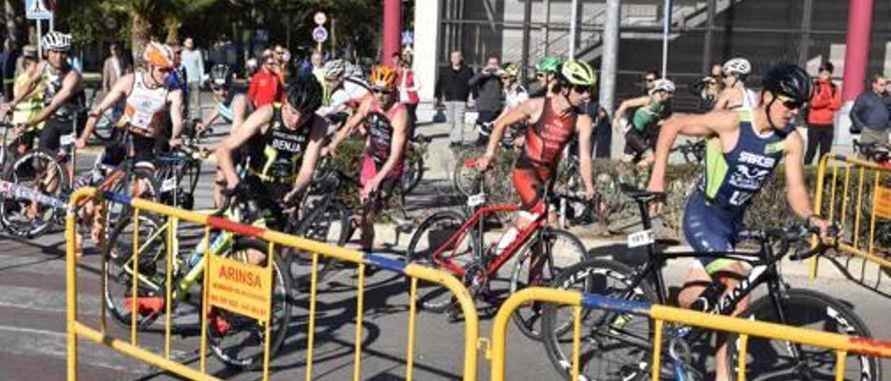 Transición entre el ciclismo y la carrera a pie.