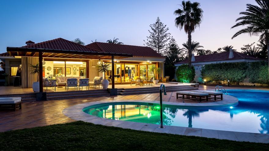 La casa ideal para disfrutones está en Canarias: tiene discoteca privada, sala de juegos, piscina y barbacoa