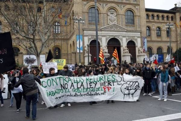 Fotogalería: Manifestación de estudiantes en Zaragoza