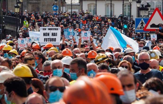 Reclaman en Viveiro la continuidad del aluminio