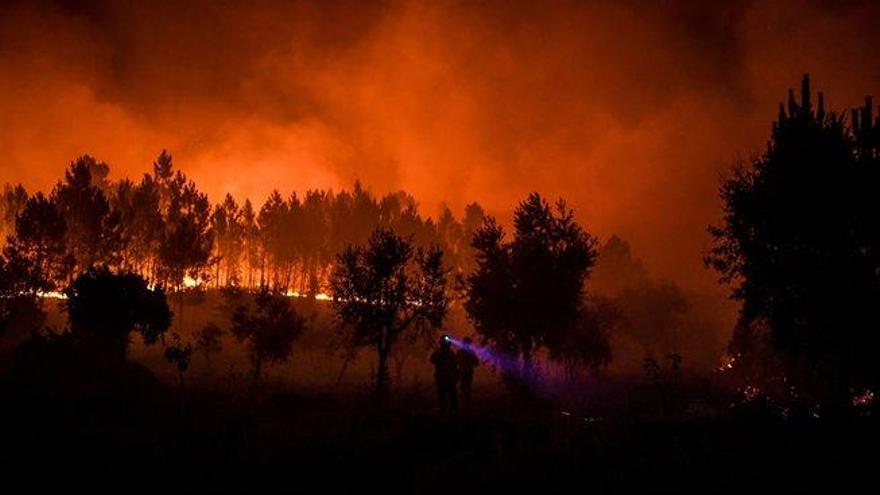 El incendio forestal en Portugal crece por las condiciones climáticas adversas