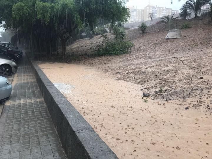 Lluvia, en Reina Mercedes