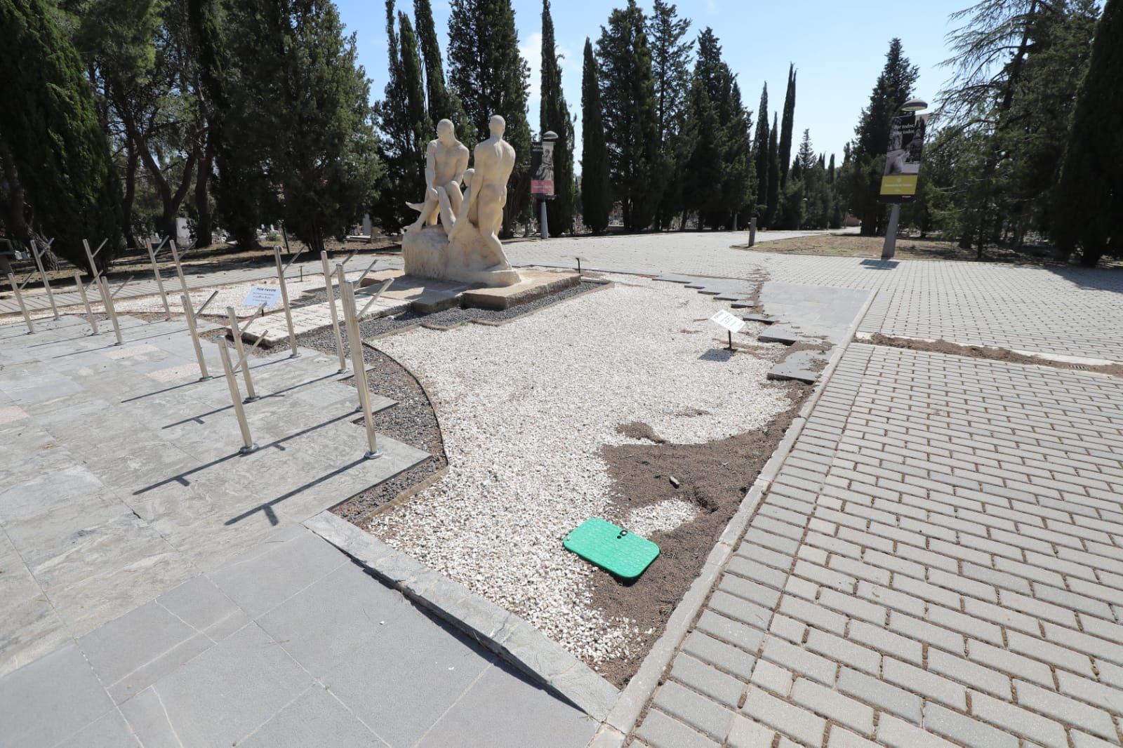 Fotogalería | Grandes daños en el cementerio de Torrero por la tormenta del jueves