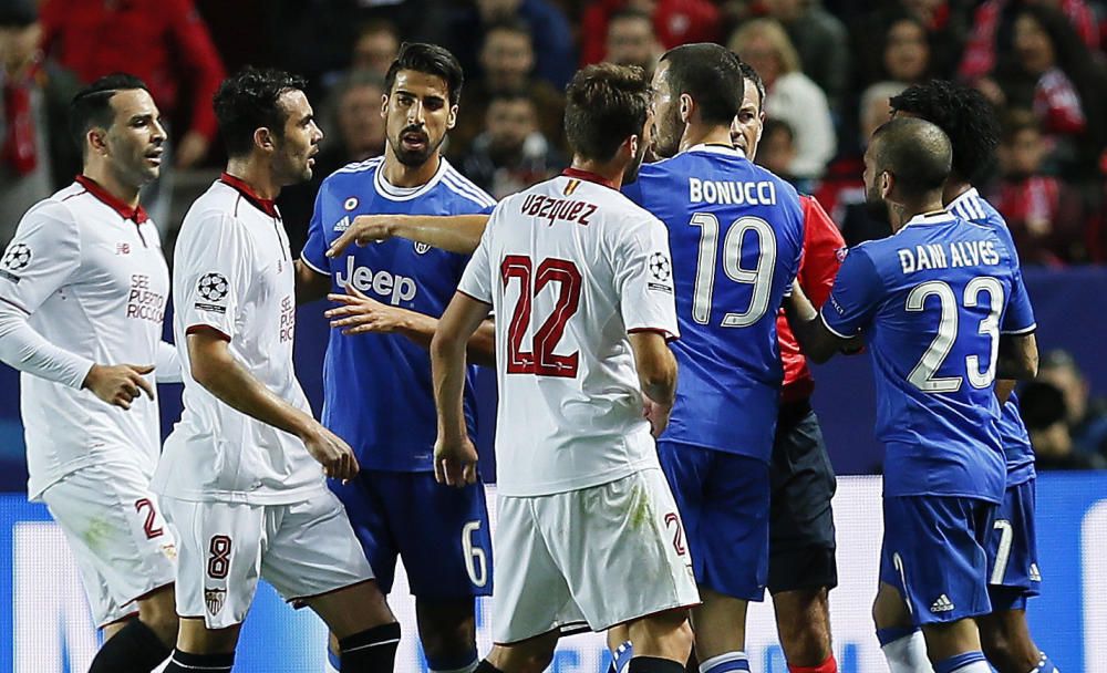 Imágenes del partido entre Sevilla y Juventus.