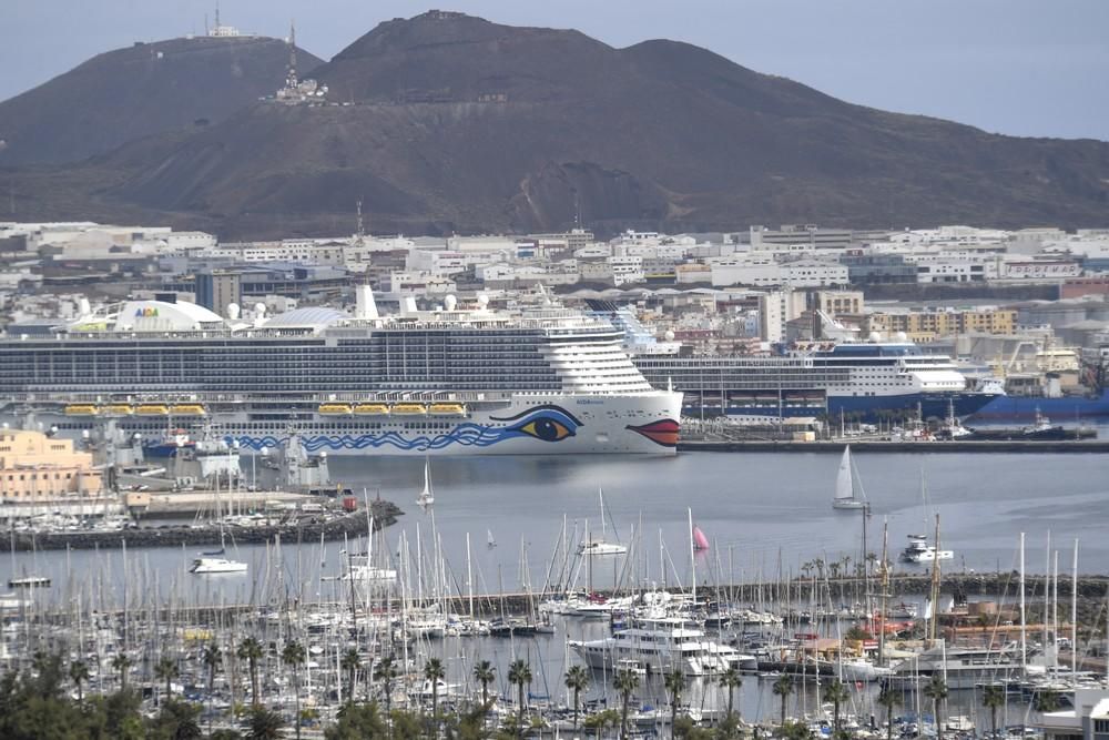 Cruceros en el Muelle de Santa Catalina.