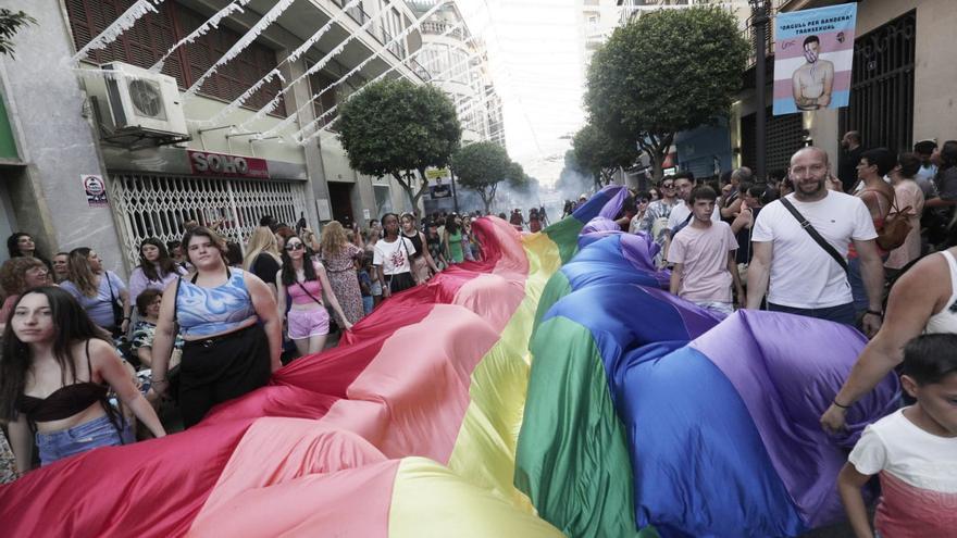 El orgullo más festivo toma Inca en un desfile multicolor