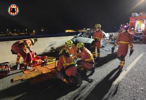 Cinc morts en un accident múltiple a València