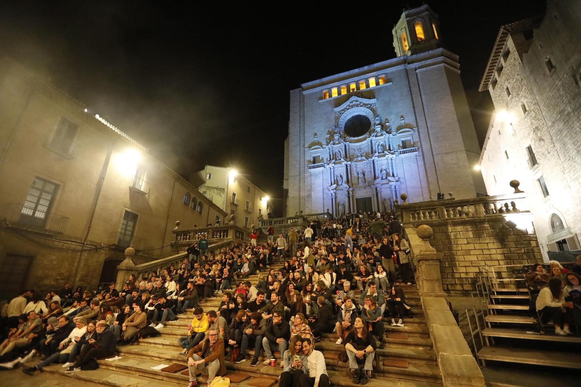 Les imatges del concert de Guillem Gisbert a les escales de la catedral de Girona