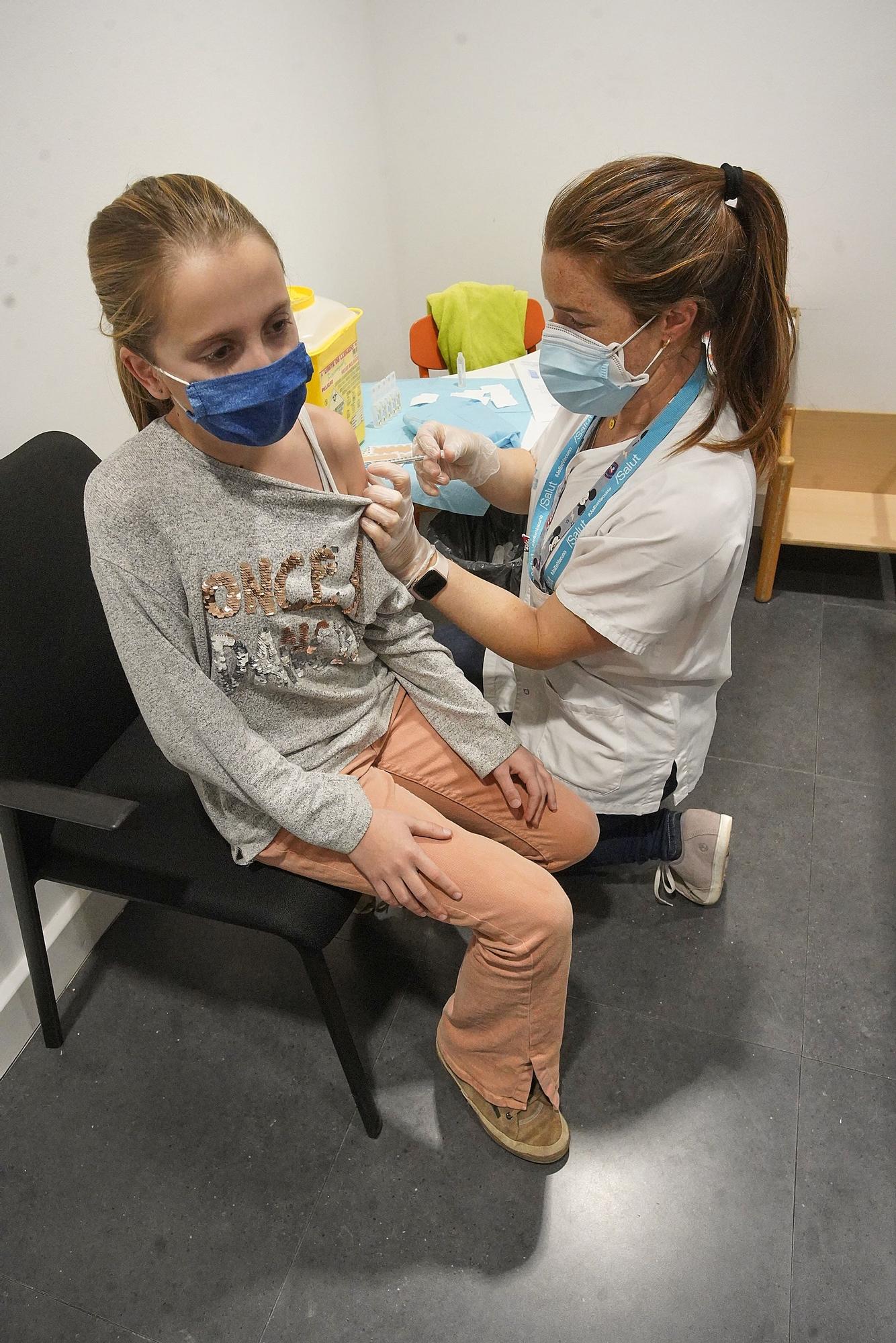 Comença la vacunació infantil a les comarques gironines
